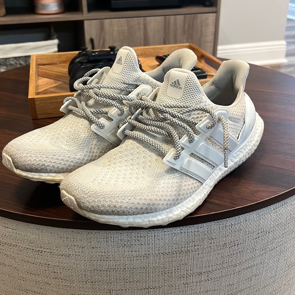 Adidas ultra boost 2.0 triple white
